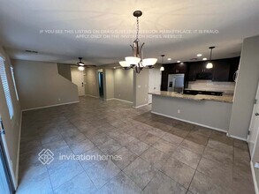 5816 E Harmony Ave in Mesa, AZ - Foto de edificio - Building Photo