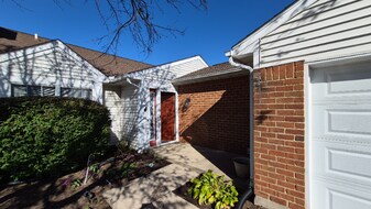 1471 Eagle Highlands Dr in Fairborn, OH - Building Photo
