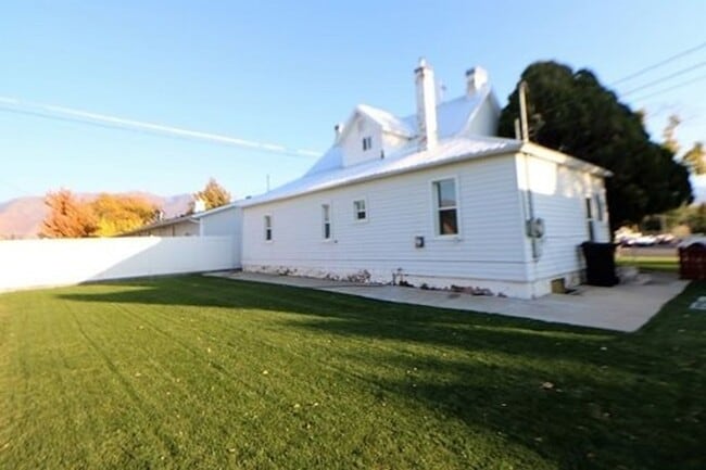 property at 158 W Center St