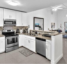 5721 SW 24th Ave in Fort Lauderdale, FL - Building Photo - Building Photo