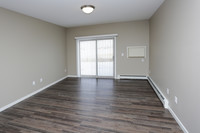 Stonecrest Apartments in Moorhead, MN - Building Photo - Interior Photo