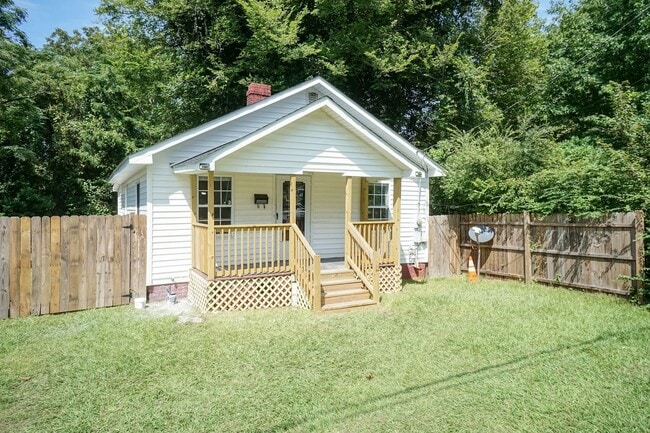 property at 1302 W 4th St
