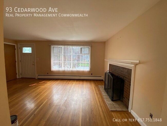 93 Cedarwood Ave in Waltham, MA - Building Photo - Building Photo