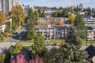 The Terraces on Tenth in New Westminster, BC - Building Photo - Building Photo