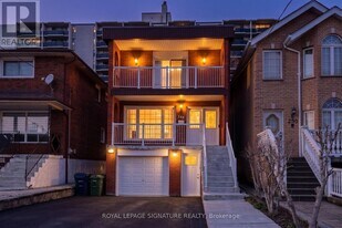 248 Gowan Ave in Toronto, ON - Building Photo