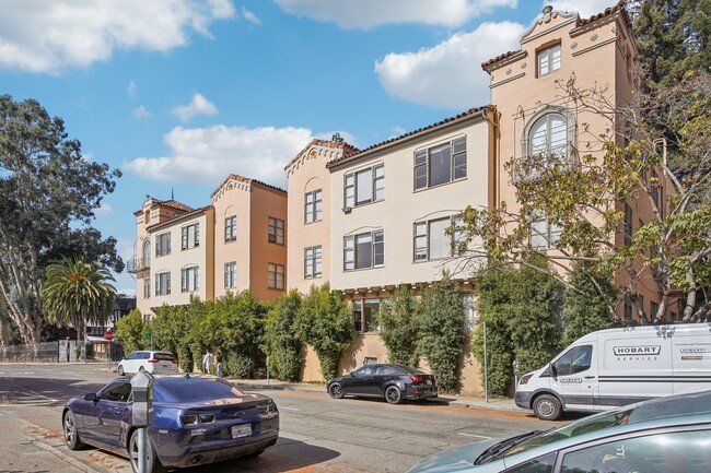 2605 Haste Street in Berkeley, CA - Foto de edificio - Building Photo