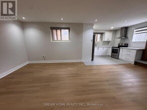 2838 Kingsberry Crescent in Mississauga, ON - Building Photo - Building Photo