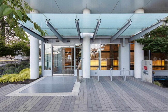 455 Marine Dr SW in Vancouver, BC - Building Photo - Building Photo