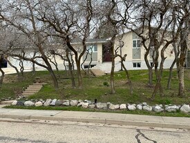 1268 E 5600 S, Unit B in Ogden, UT - Building Photo