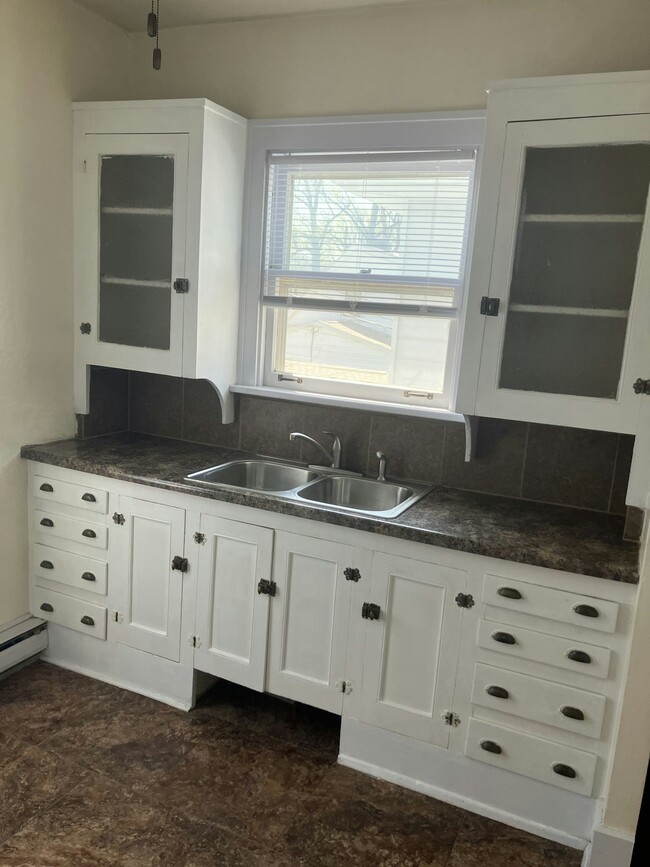 860 Loraine Ave in Springfield, IL - Building Photo - Building Photo