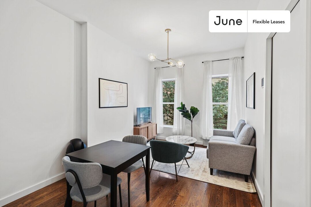 1523 York Ave in New York, NY - Building Photo