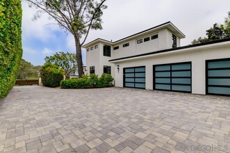 13594 Mar Scenic Dr in Del Mar, CA - Building Photo - Building Photo