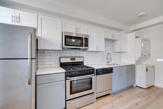 The Mabel Exchange Apartments in Chicago, IL - Building Photo - Interior Photo