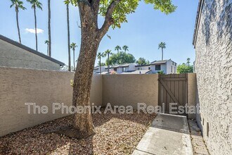 2232 W Lindner Ave in Mesa, AZ - Foto de edificio - Building Photo