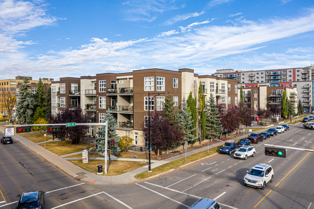 Glenora Gates in Edmonton, AB - Building Photo