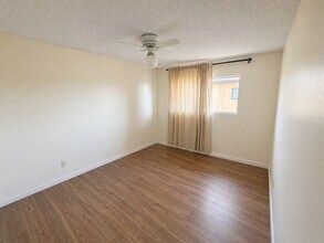 9131 Burnet Ave in Los Angeles, CA - Building Photo - Building Photo