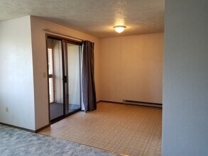 80 NW Thomas St, Unit 1 in Pullman, WA - Foto de edificio - Building Photo