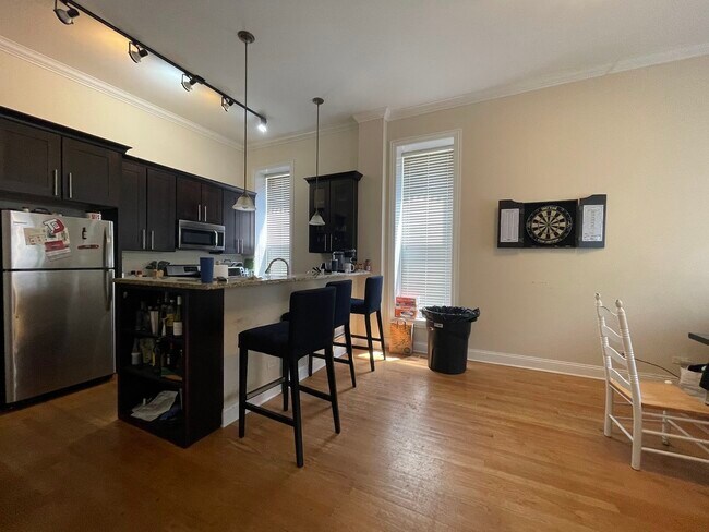 851 N La Salle Dr-Unit -1S in Chicago, IL - Building Photo - Building Photo