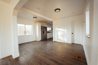 232 E Marengo Ave in Shafter, CA - Building Photo - Building Photo