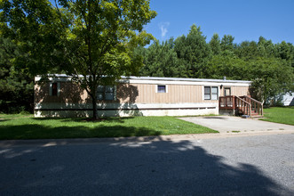 Peachtree Village Mobile Home Park in Sugar Hill, GA - Building Photo - Building Photo