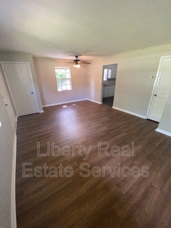 228 Pointe S Dr in Hinesville, GA - Building Photo - Building Photo