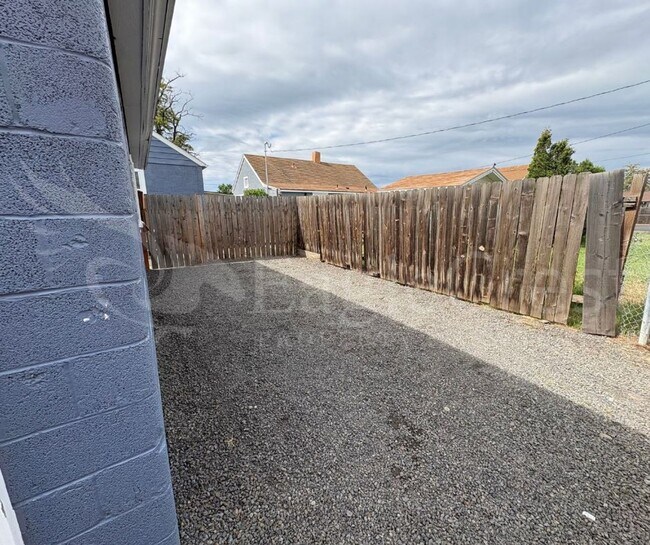 1589 E Alder St in Walla Walla, WA - Building Photo - Building Photo