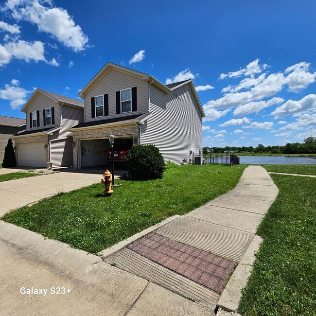 1302 Myrtle Beach Ave in Champaign, IL - Building Photo - Building Photo