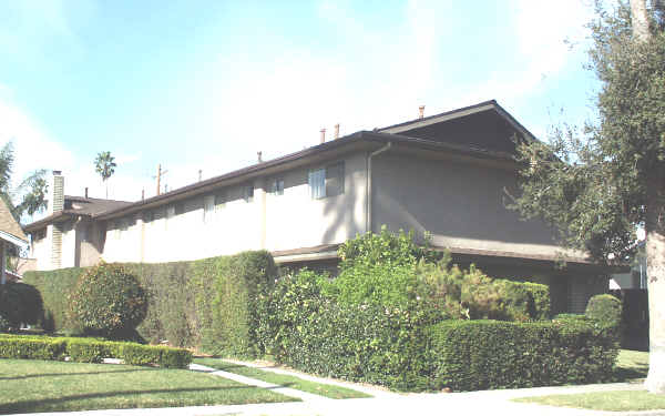 125 S Berkeley Ave in Pasadena, CA - Foto de edificio - Building Photo