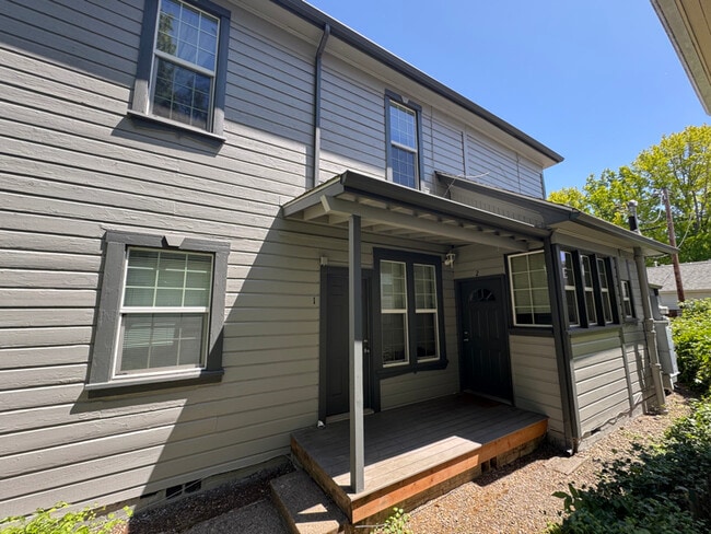 213 NW 11th St, Unit 1 in Corvallis, OR - Building Photo - Building Photo