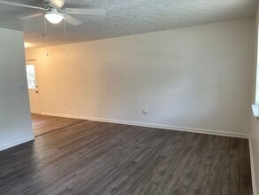 7787 Melanie Dr in Douglasville, GA - Building Photo - Building Photo