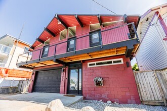 1455 Edwards Dr in Point Roberts, WA - Building Photo - Building Photo