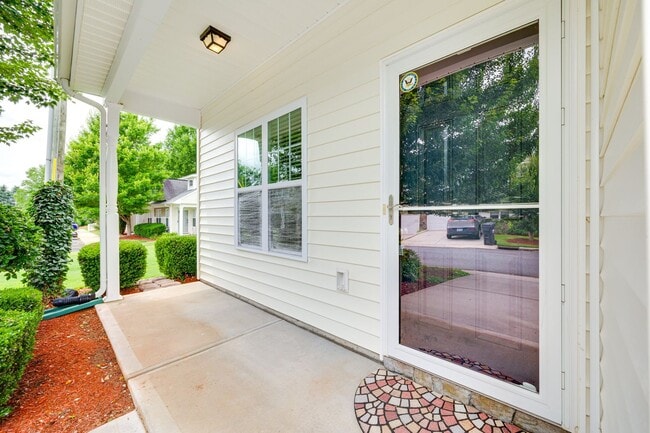 1430 Harpers Inlet Dr in Clover, SC - Building Photo - Building Photo