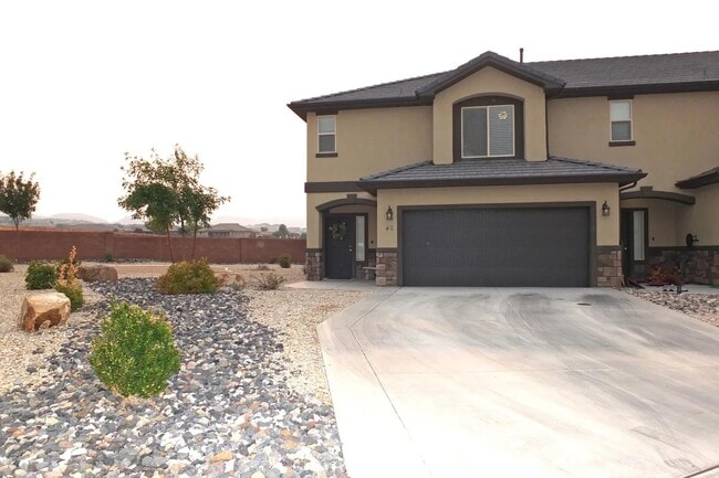 property at 1001 W Curly Hollow Dr