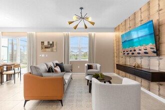 221 Ballo Dr in Kissimmee, FL - Building Photo - Building Photo