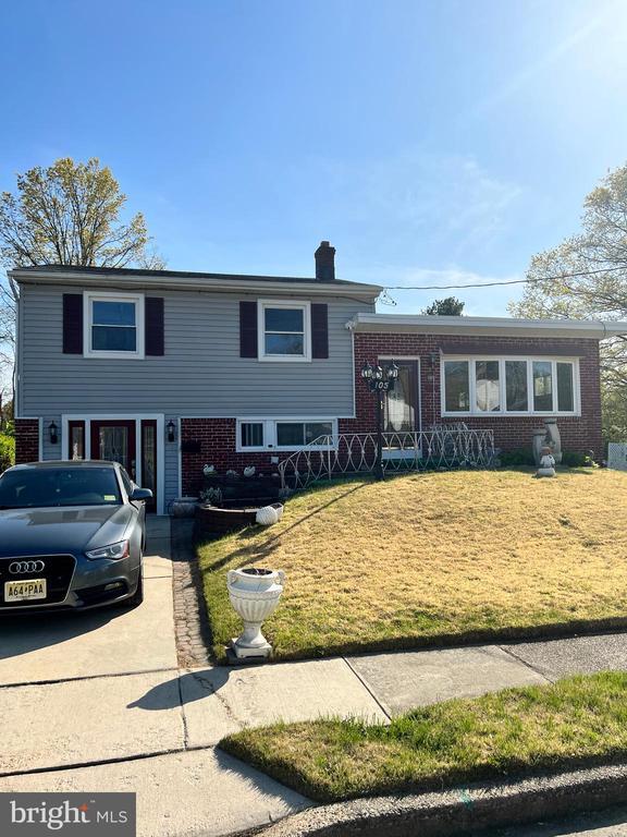 105 Gloucester Ave in Somerdale, NJ - Building Photo - Building Photo