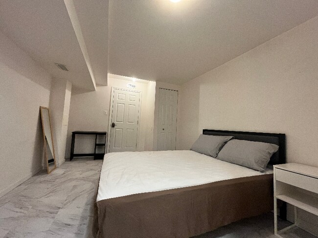 14593 Faith Ct in Woodbridge, VA - Foto de edificio - Building Photo