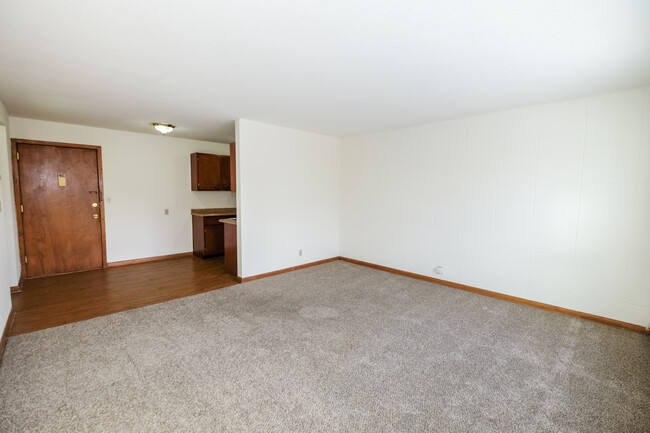 Pillsbury Apartments | 2200 in Minneapolis, MN - Building Photo - Building Photo