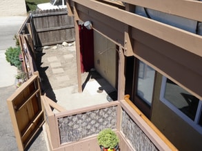 214 Melrose Dr in Oxnard, CA - Foto de edificio - Building Photo