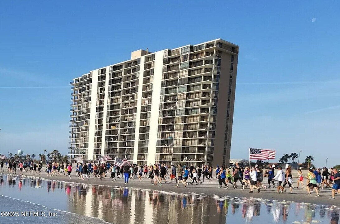 1301 First St in Jacksonville Beach, FL - Building Photo