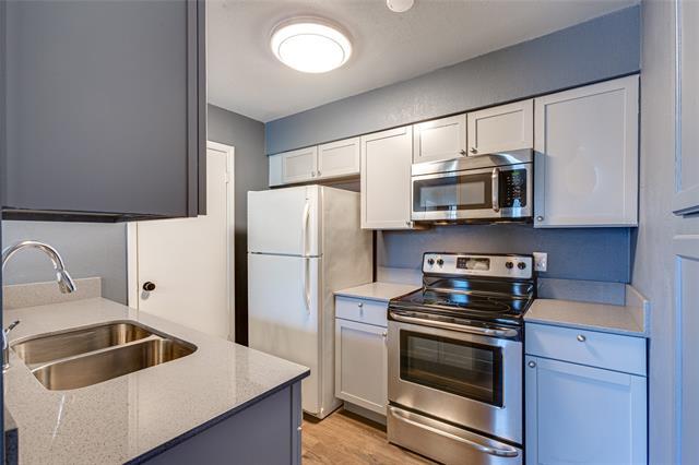 property at 5616 Preston Oaks Rd