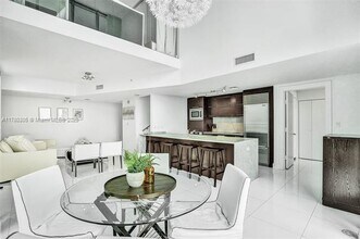 900 Biscayne, Unit 501 in Miami, FL - Building Photo - Building Photo