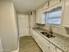 4121 California Ave in Jackson, MS - Building Photo - Building Photo