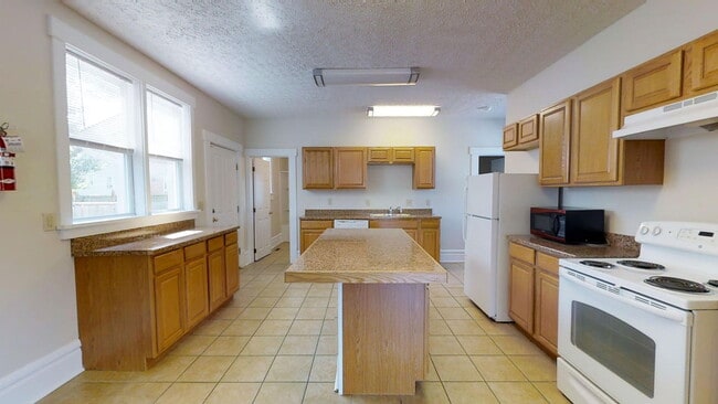 225 E 11th Ave in Columbus, OH - Building Photo - Building Photo