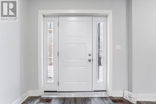 39 Welland Ave in St Catharines, ON - Building Photo - Building Photo