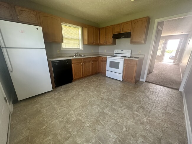 153 Beverly South Rd in Hopkinsville, KY - Building Photo - Building Photo