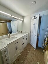 111 E 6th St, Unit E in Bloomington, IN - Building Photo - Building Photo