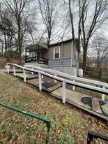 30 Lakeland Ave in Mohegan Lake, NY - Building Photo