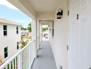 2326 Taft St in Hollywood, FL - Building Photo - Building Photo