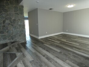 14212 NE 4th Ave in Miami, FL - Foto de edificio - Building Photo