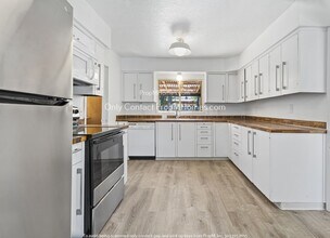 5610 SE Steele St in Portland, OR - Building Photo - Building Photo